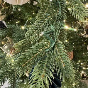 Umelý vianočný stromček Galloway 210 cm LED